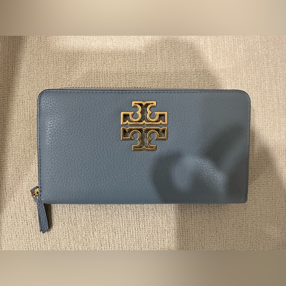 Tory Burch Continental zip wallet - New w Tag
